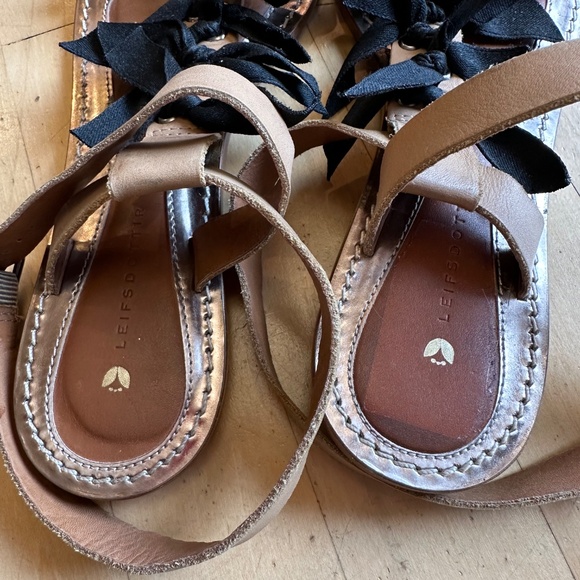 Anthropologie Leifsdottir Ulrika Tan, Black Bows Flat Sandals, 37.5, CB2359 - Picture 3 of 5